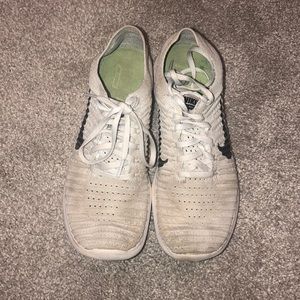 NIKE FREE RN FLYKNIT